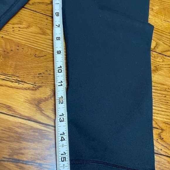 Fabletics Salar Crop Leggings Cropped Athletic Fitness Workout Women XS NWT. - Picture 8 of 9